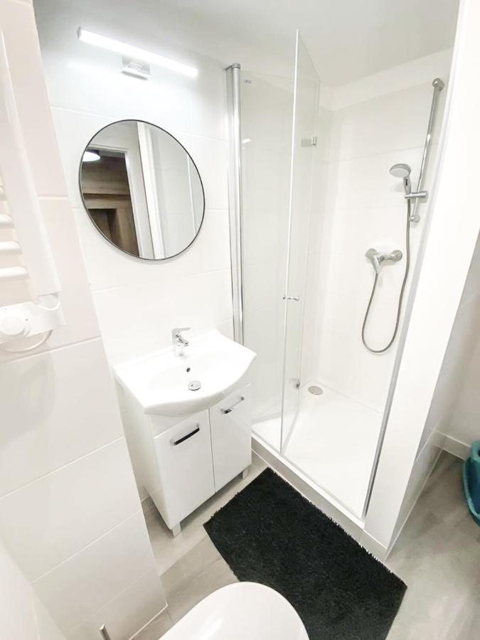 Airport Apartment Wrocław Exteriör bild